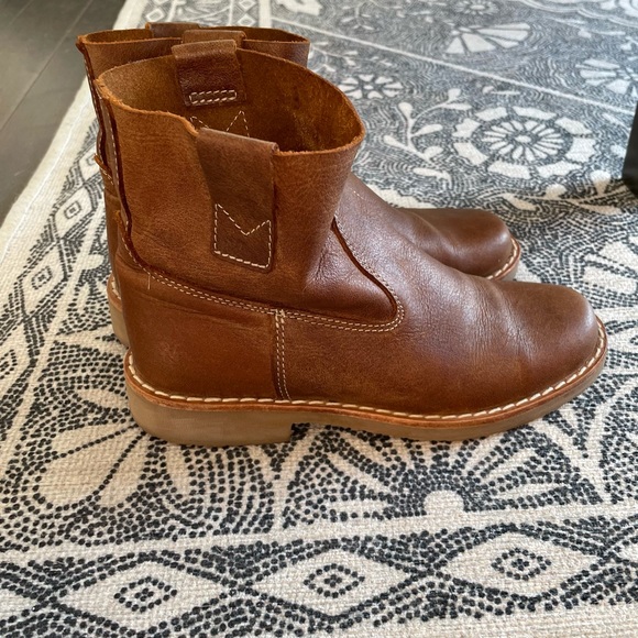 Roots Womens Shorty Boot - Picture 2 of 6